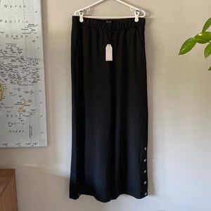 NWT Universal Standard Wide Leg Button Detail Pant